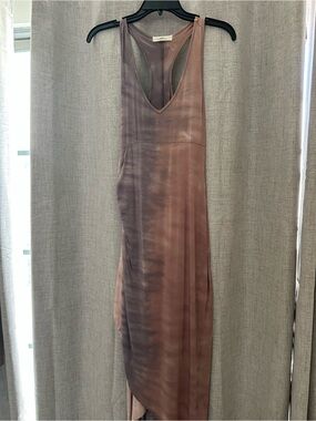 Sleeveless V-Neck Midi Dress in Mauve Tie-Dye